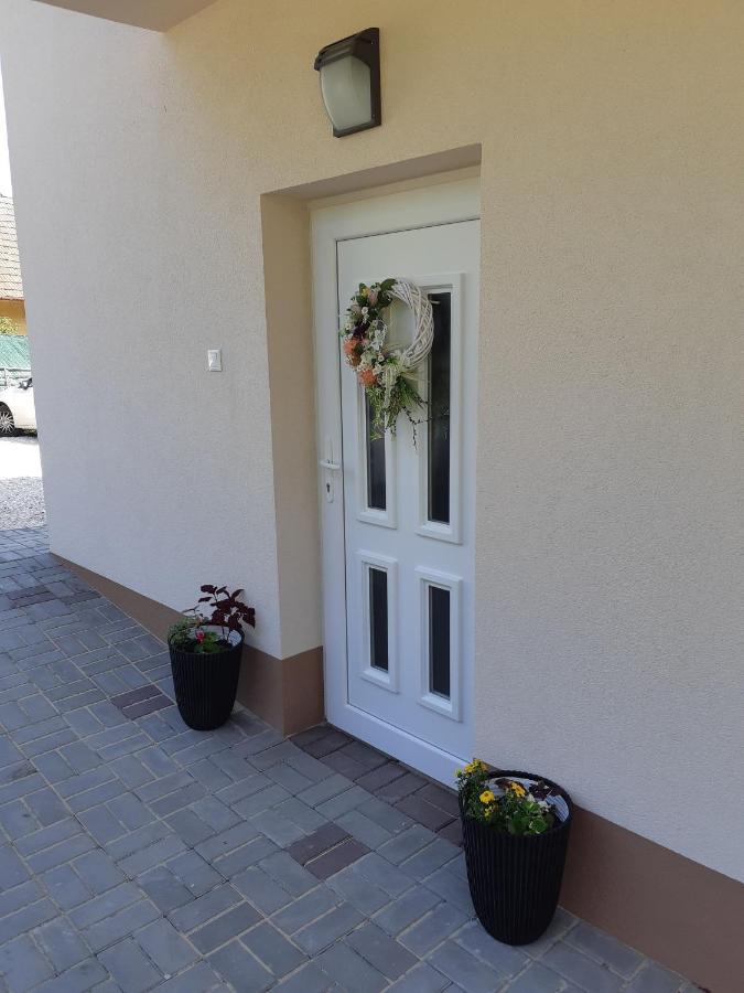 Vilka Cachtice Appartement Buitenkant foto