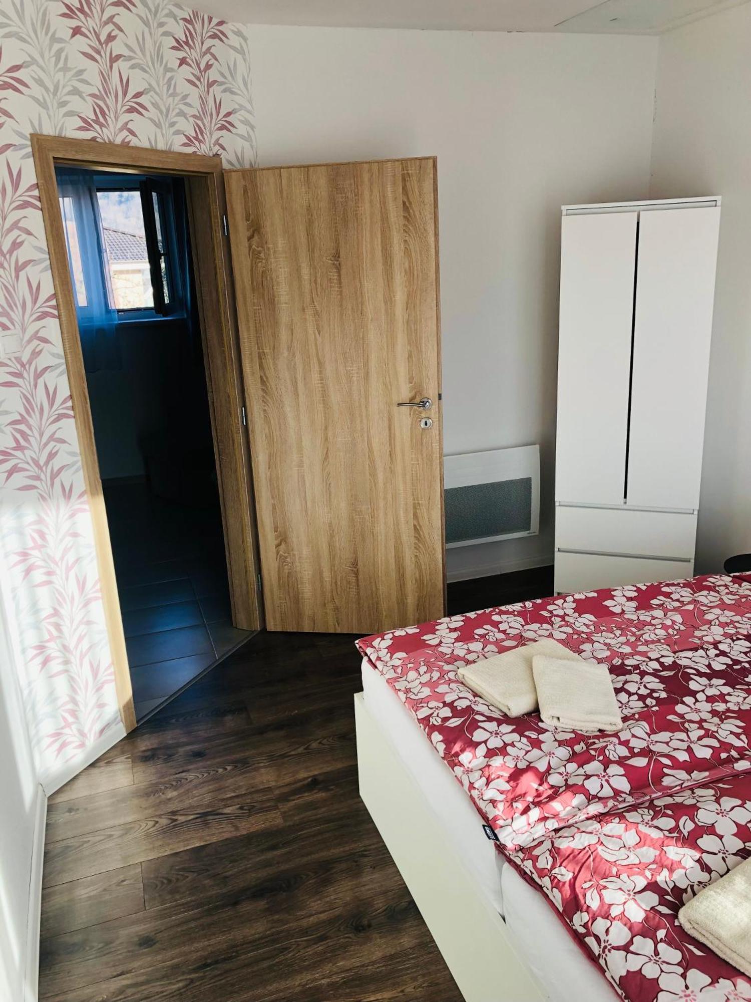 Vilka Cachtice Appartement Buitenkant foto